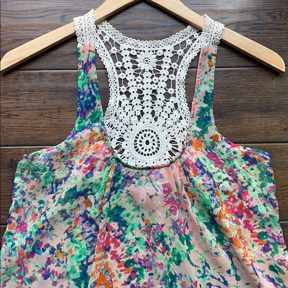 Collective Concepts floral crochet racer back tank - Picture 3 of 8